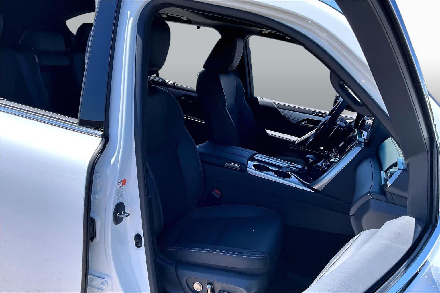 Pre-Owned 2026 Lexus LX 600 F SPORT Handling