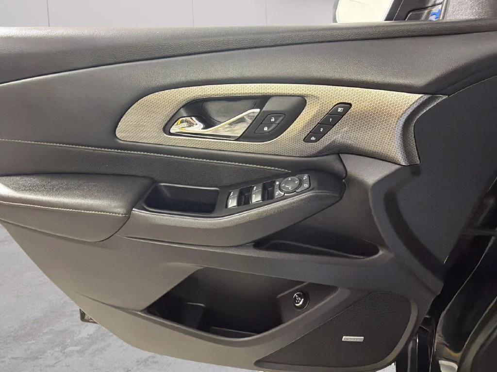 2023 Chevrolet Traverse Premier - Photo 25