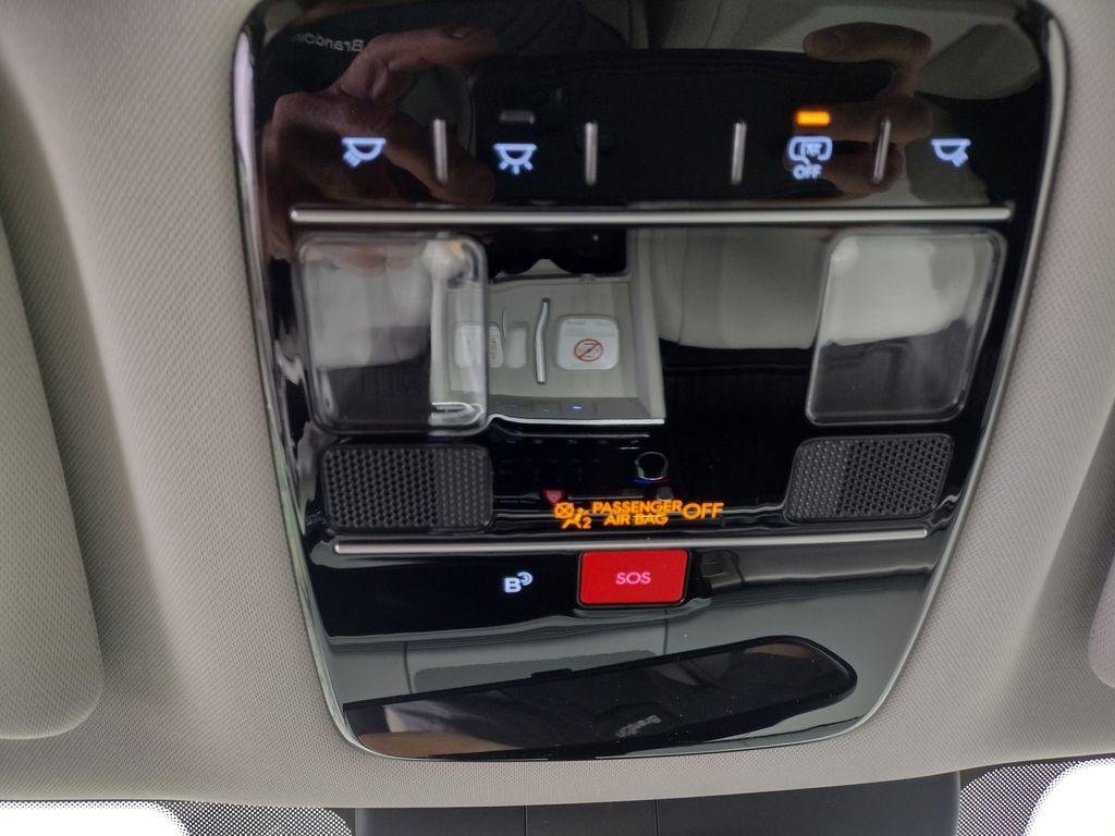 New 2026 White Hyundai SE image 31