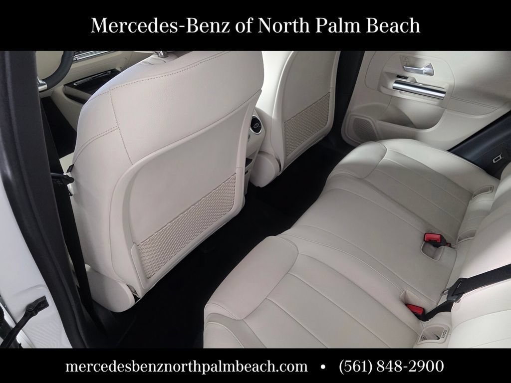 New 2026 Polar White Mercedes-Benz GLA 250 image 38