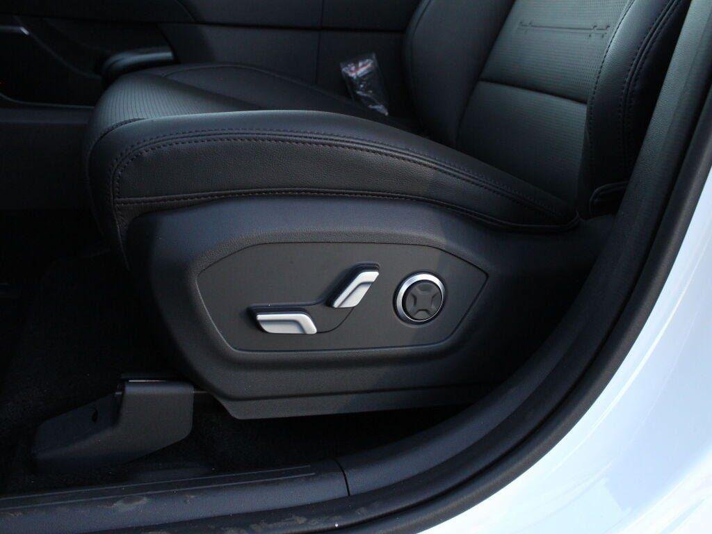 New 2026 White Hyundai Limited AWD image 21
