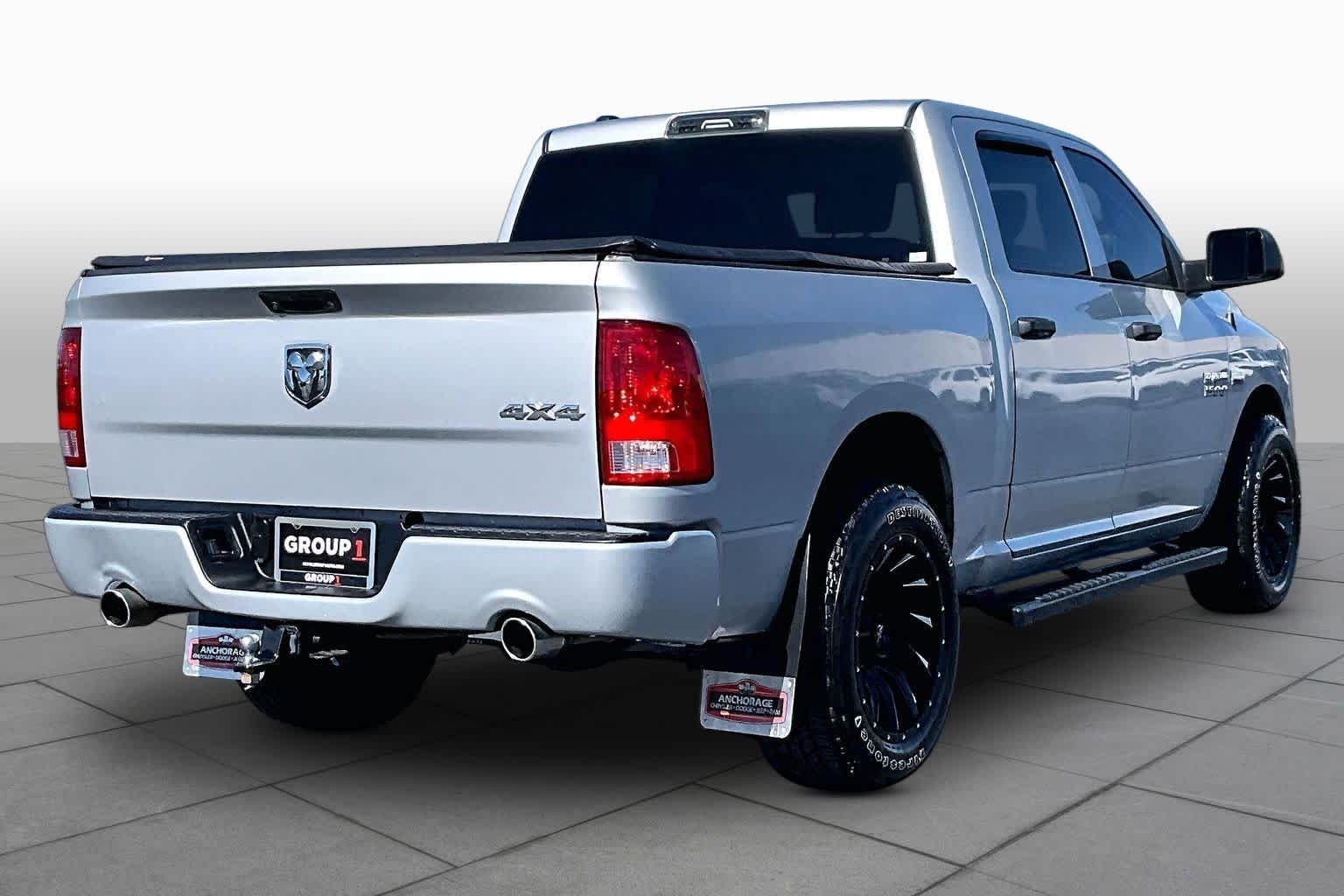 Used 2015 Bright Silver Metallic Clearcoat Ram Express image 12