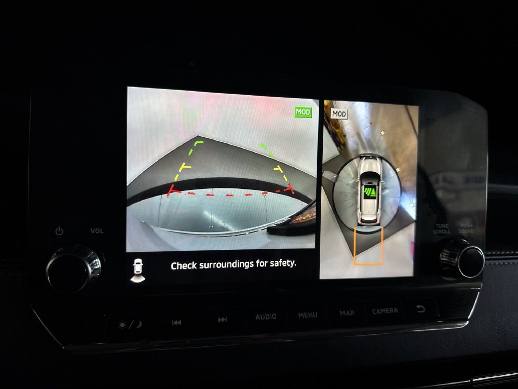 Used 2024 White Mitsubishi SE image 30