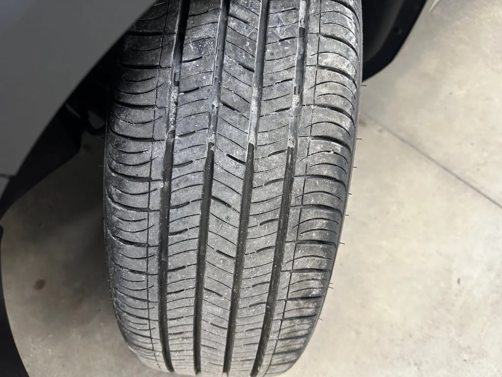Certified Used 2024 Steel Gray Kia LX image 33