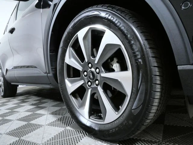Used 2023 Black Ford Platinum image 2