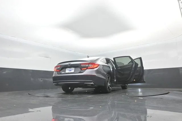 Certified Used 2021 Gray Pearl Honda Touring image 39