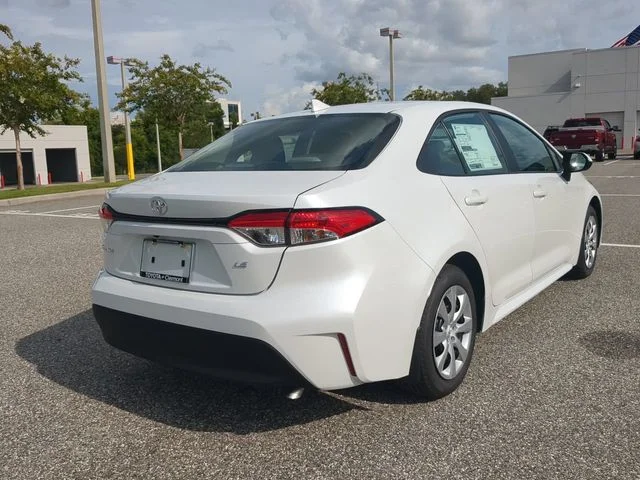 New 2026 Wind Chill Pearl Toyota LE image 4