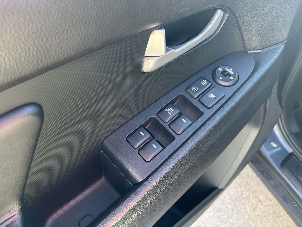 2016 Kia Sportage LX - Photo 26