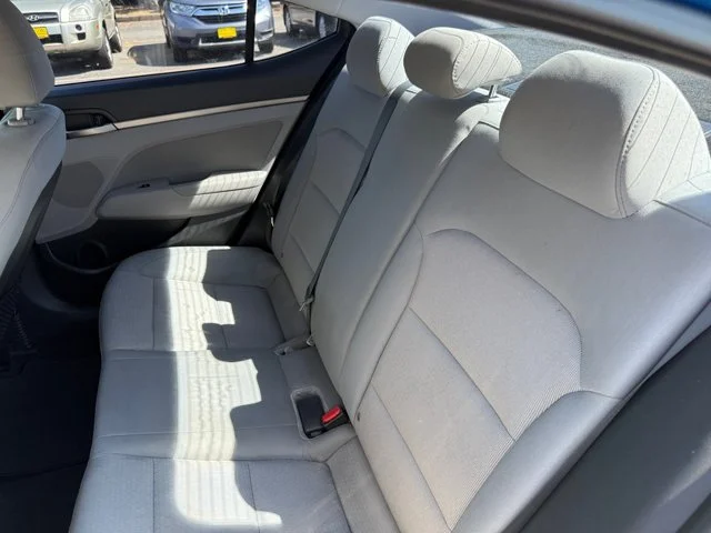 Used 2017 Blue Hyundai SE image 22