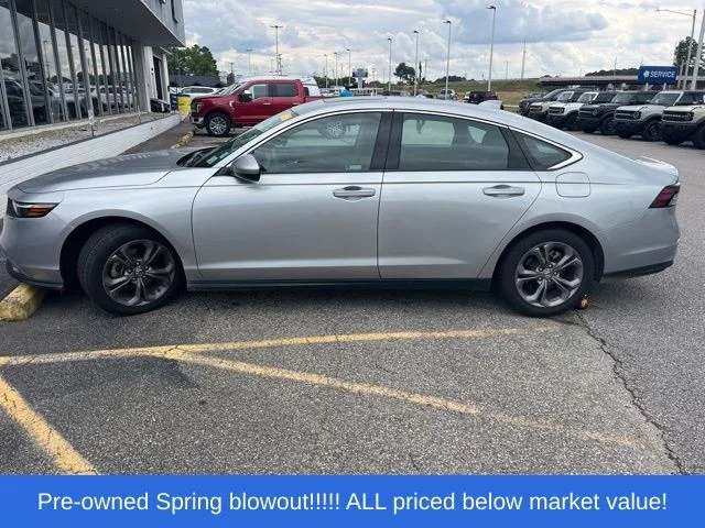 Used 2024 Silver Honda EX image 4