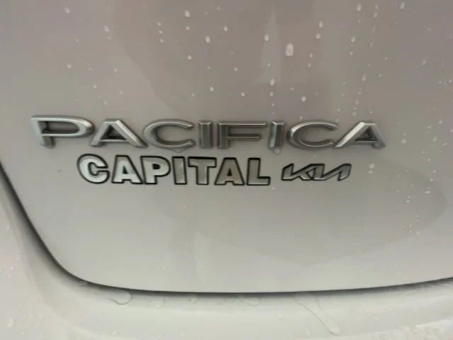 Used 2024 White Chrysler Pinnacle image 28