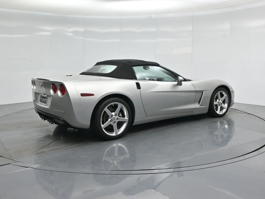 Used 2005 Silver Chevrolet Base image 21