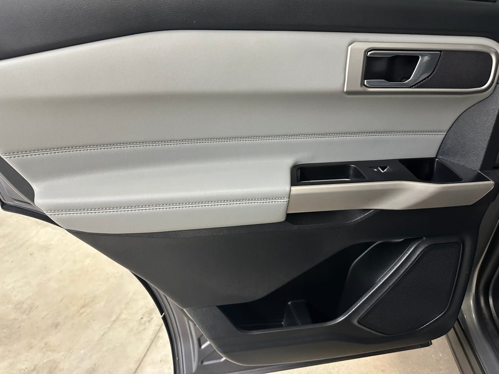Used 2022 Gray Ford XLT image 16