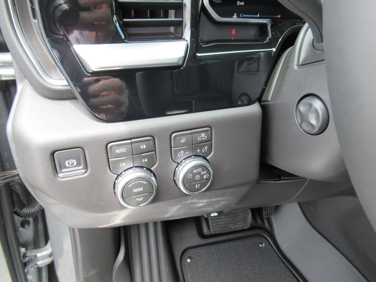2026 GMC Sierra 1500 SLT - Photo 16
