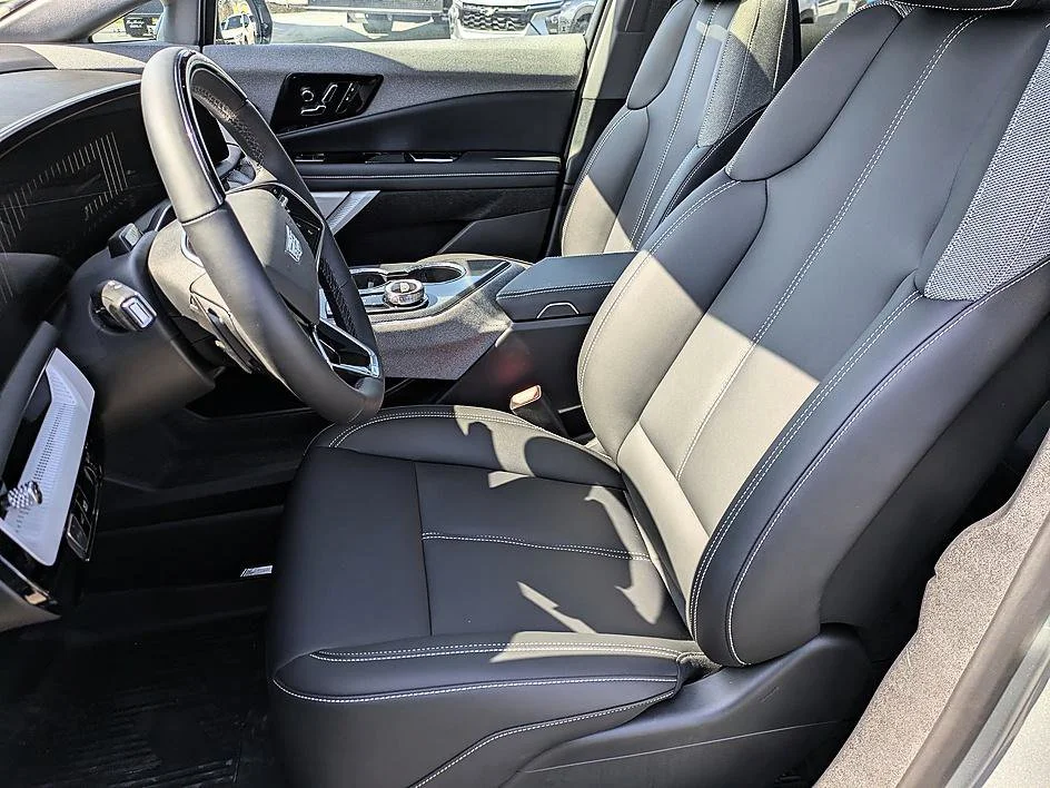2026 Cadillac OPTIQ Sport - Photo 13