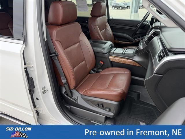 Used 2020 Iridescent Pearl Tricoat Chevrolet Premier image 10