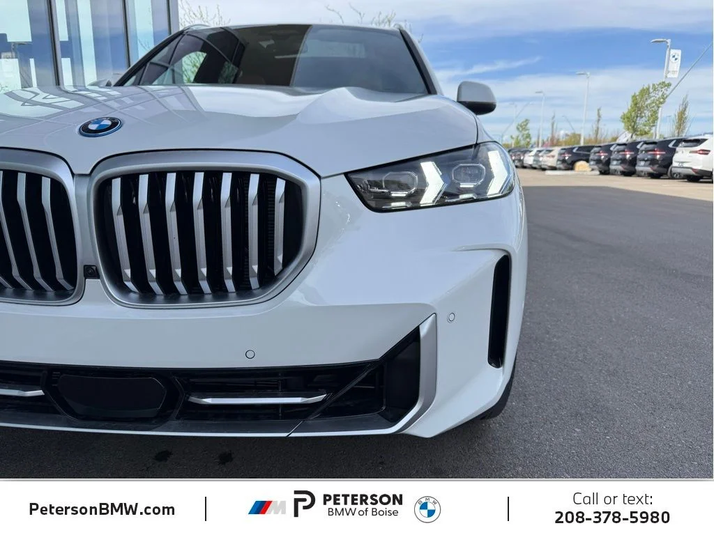 New 2026 White BMW xDrive50e image 10