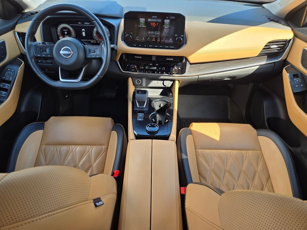 Used 2023 White Nissan Platinum image 16