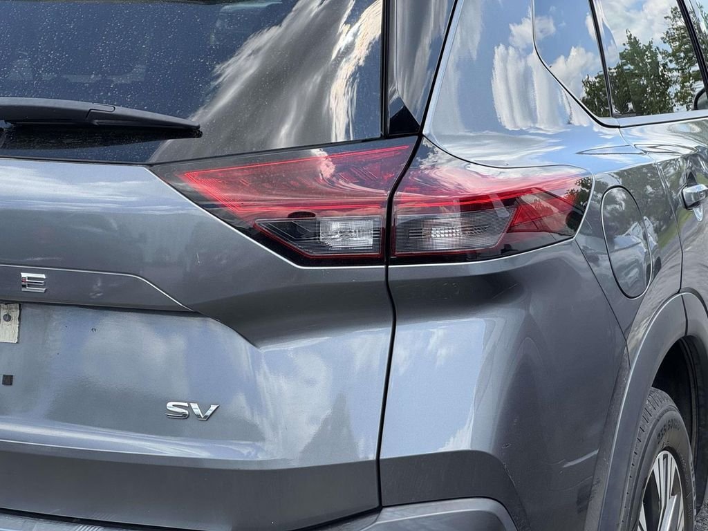 Used 2021 Gray Nissan SV image 8