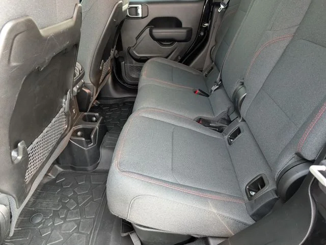 Used 2024 Black Clearcoat Jeep Rubicon image 27