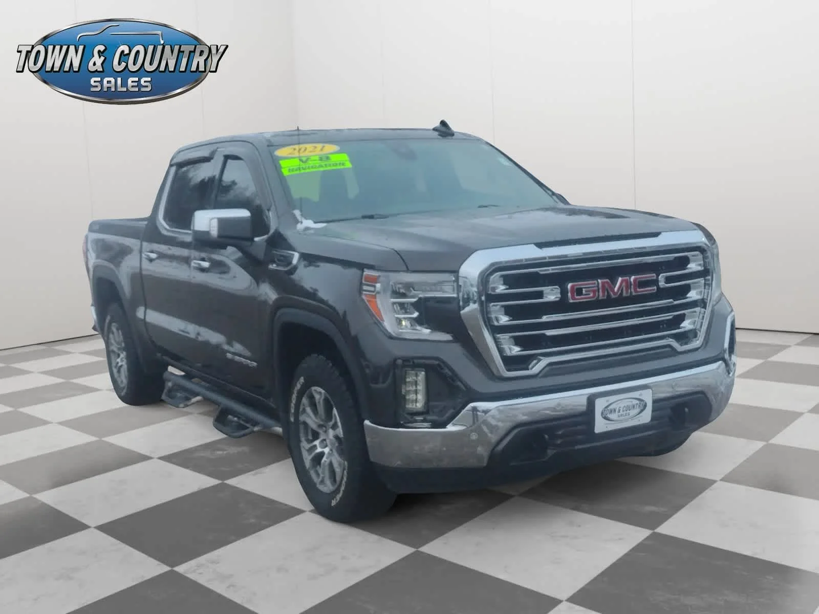 2021 GMC Sierra 4WD Crew Cab Short Box SLT's photo