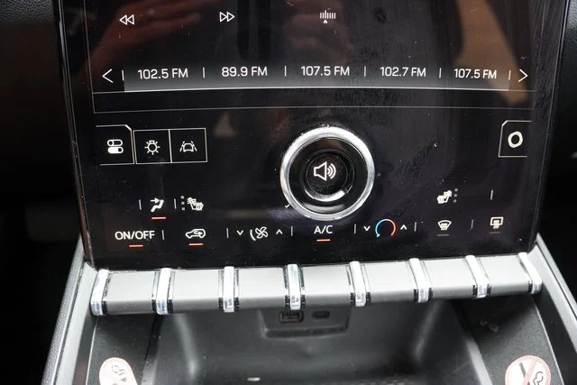 Used 2026 White GMC Elevation image 25