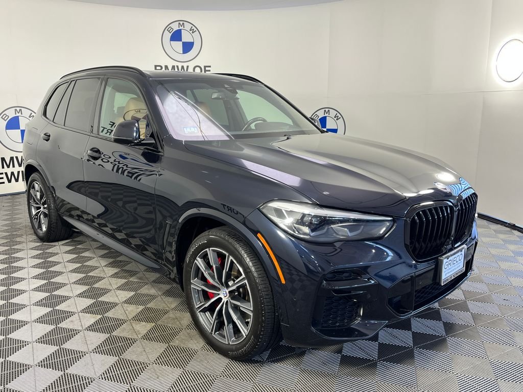Used 2022 Black BMW xDrive40i image 1