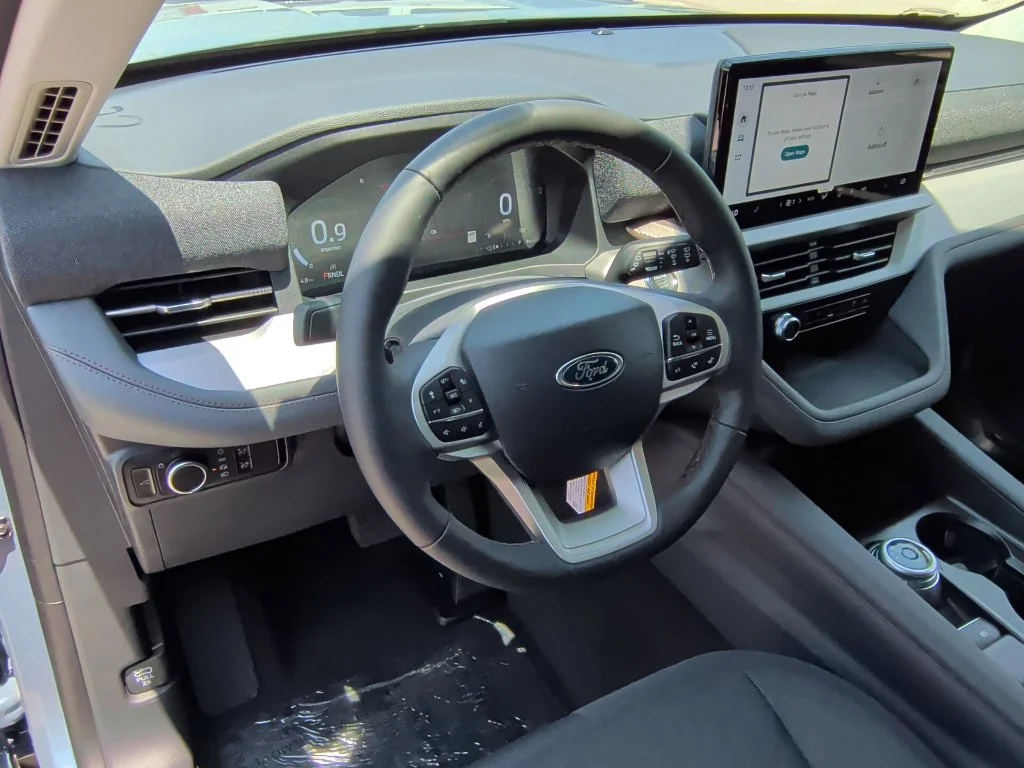 Used 2026 Vapor Blue Metallic Ford Active image 14
