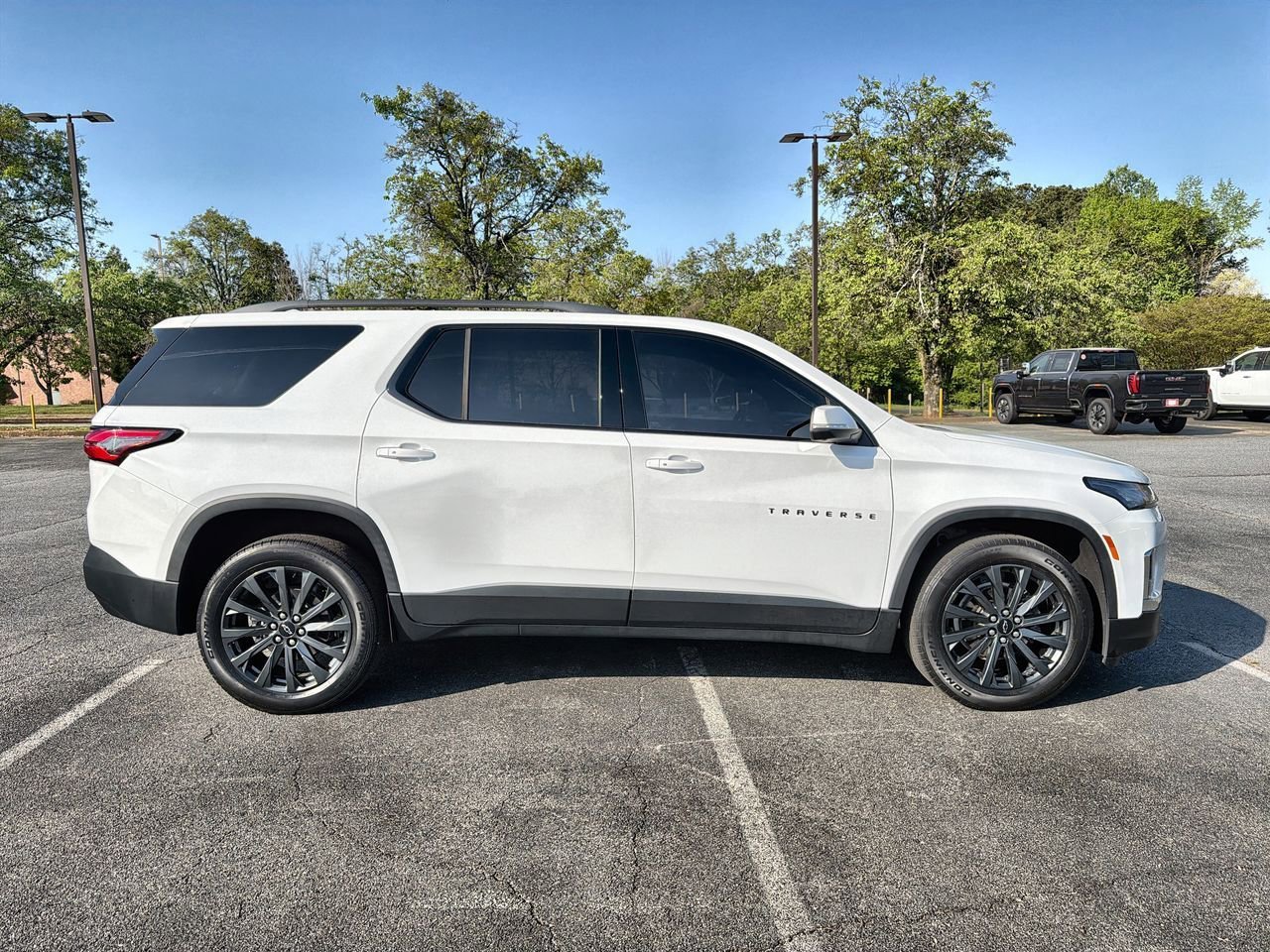 Used 2023 Summit White Chevrolet RS image 9