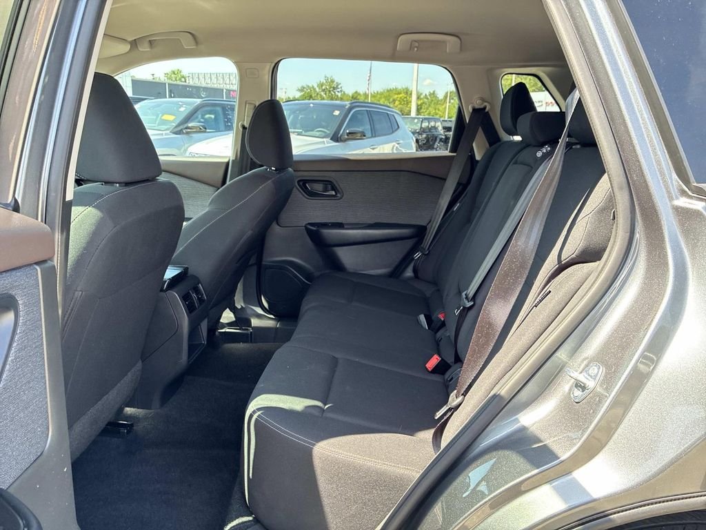 Used 2023 Gray Nissan S image 14