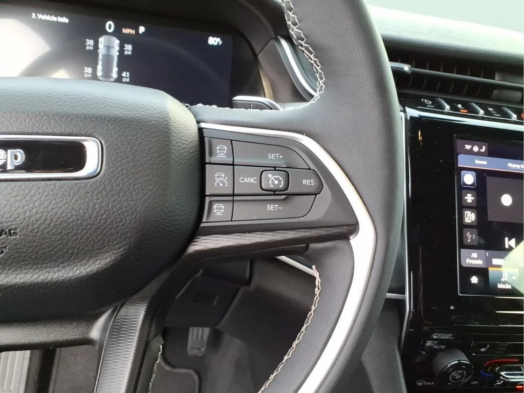 Used 2024 Black Jeep Altitude image 26