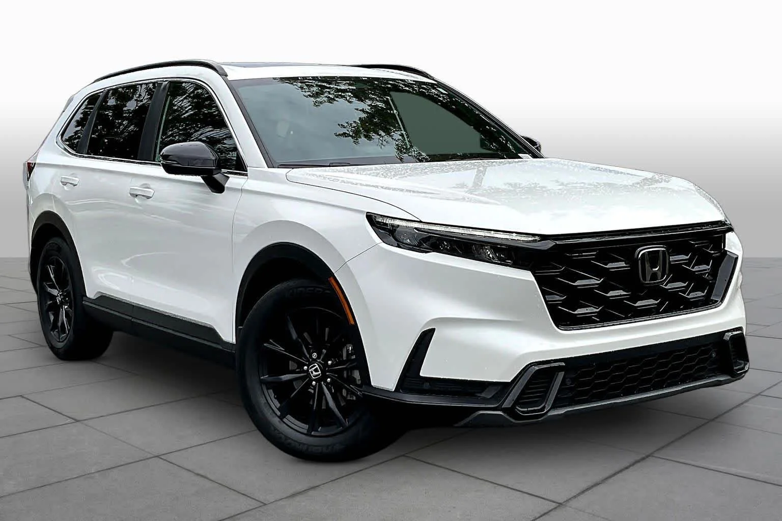 Certified Used 2024 Platinum White Pearl Honda Sport-L image 3