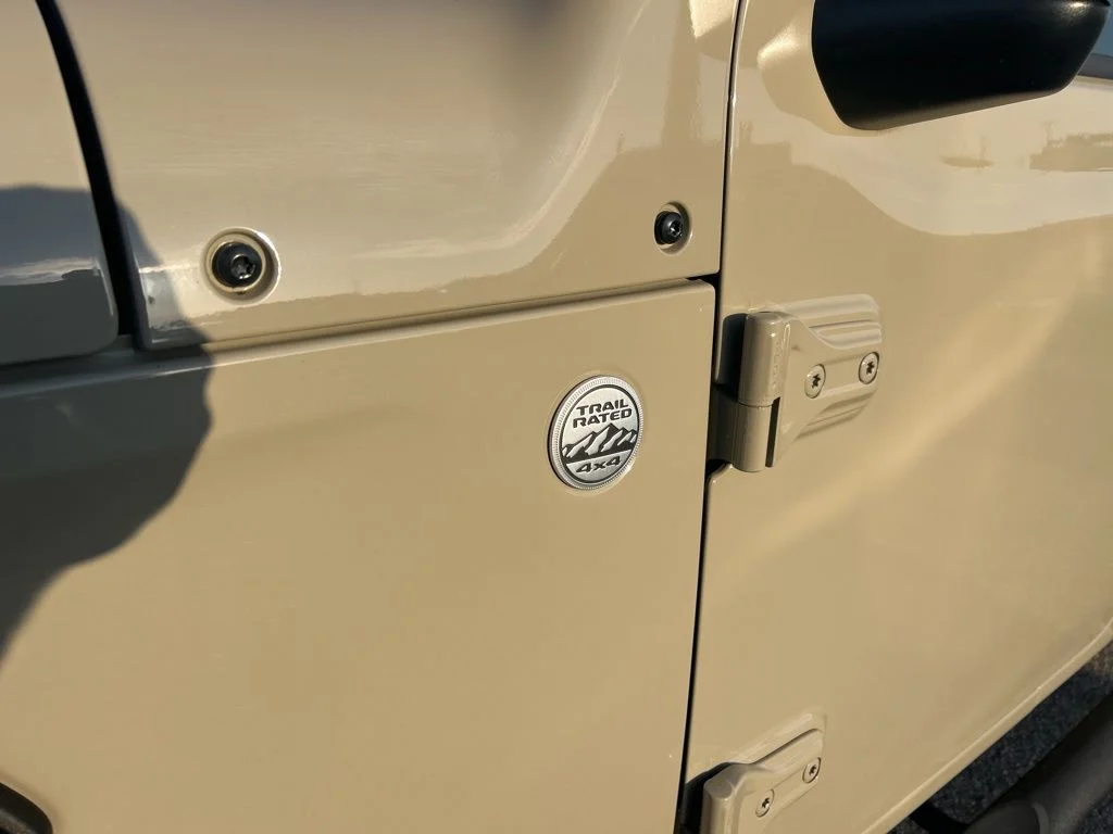 Used 2020 Beige Jeep Sport image 20