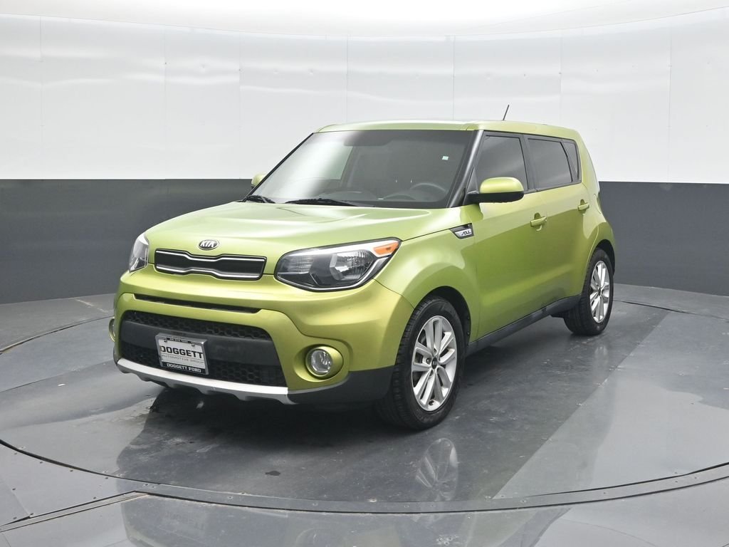 Used 2018 Green Kia Plus image 30
