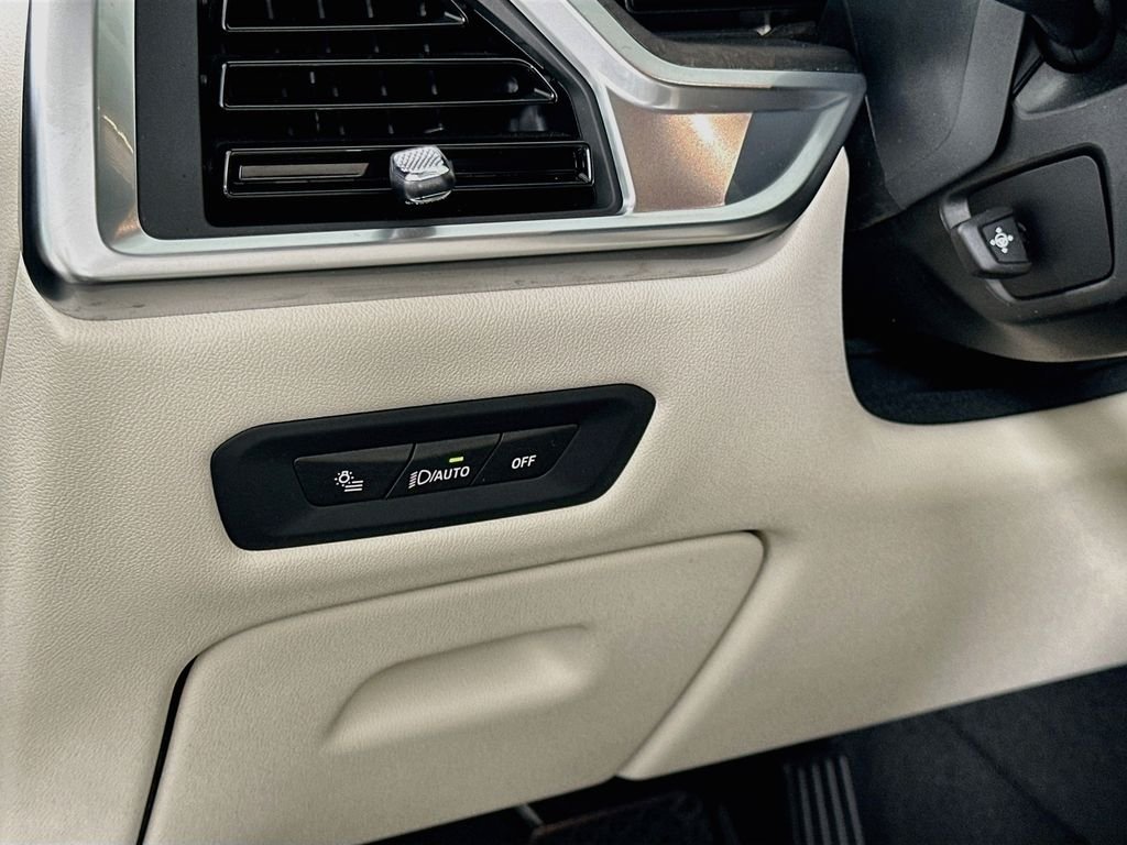 Certified Used 2024 Skyscraper Grey Metallic BMW xDrive40i image 10