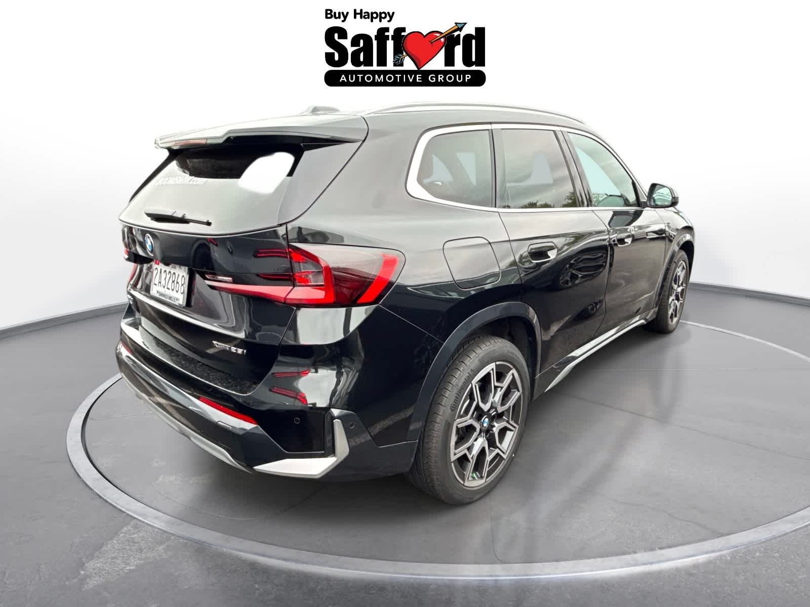 Used 2026 Black Sapphire Metallic BMW xDrive28i image 4