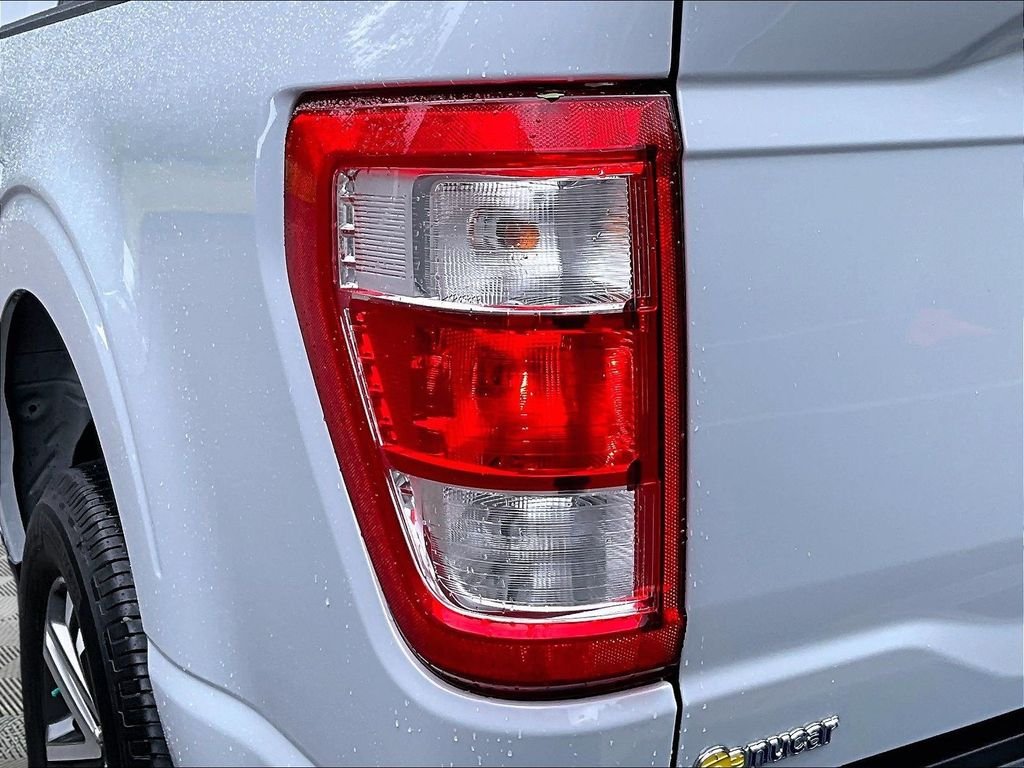 Used 2022 White Ford XL image 26
