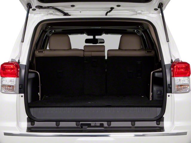 Used 2010 Blizzard Pearl Toyota SR5 image 13
