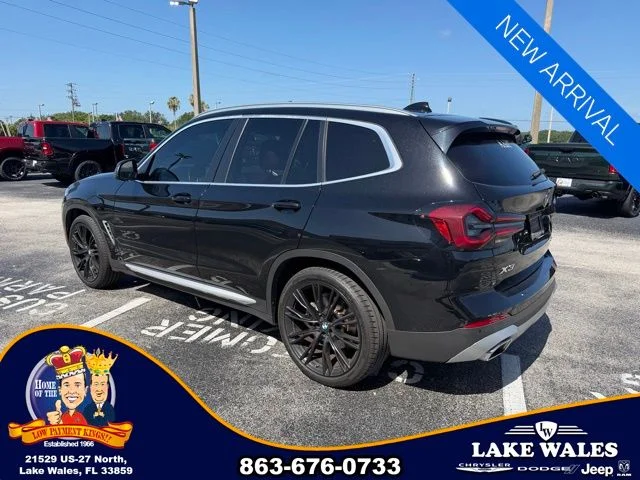 Used 2022 Black BMW sDrive30i image 5