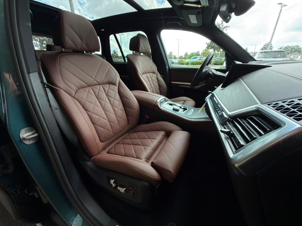Used 2026 Blue BMW xDrive40i image 25