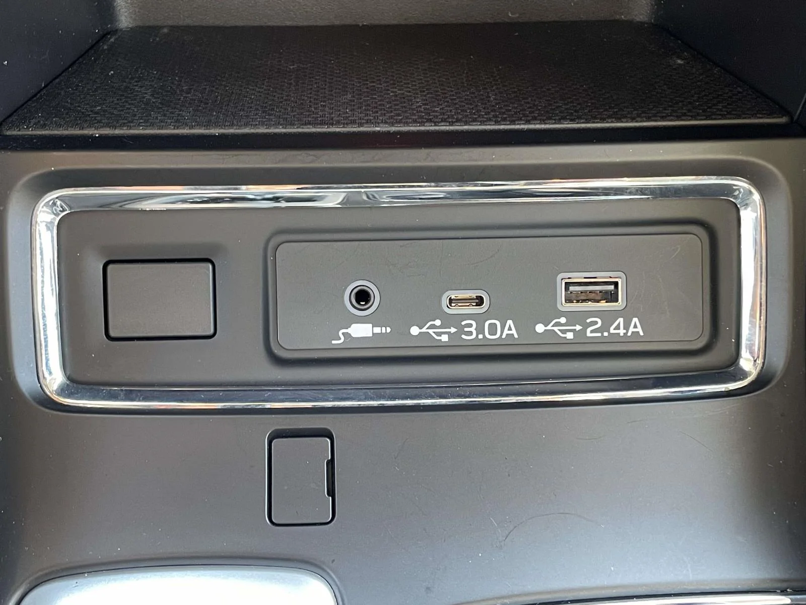 Used 2024 Crystal White Pearl Subaru Onyx Edition image 20