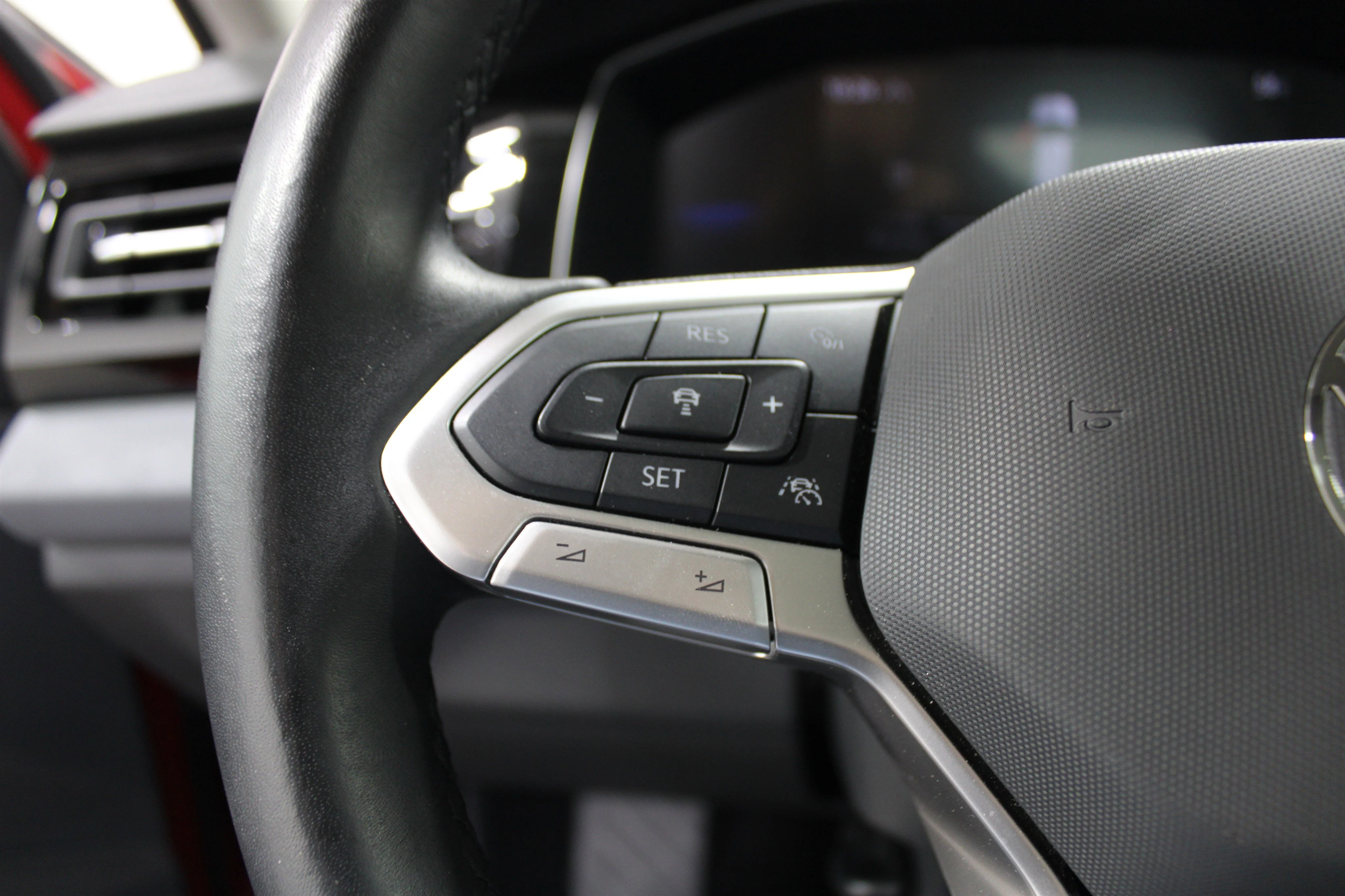 2025 Volkswagen Jetta SE - Photo 10