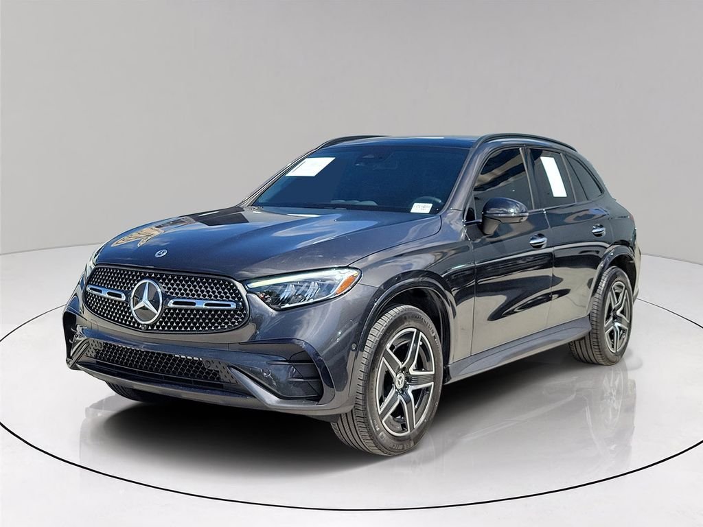 Certified Used 2024 Gray Mercedes-Benz GLC 300 image 3