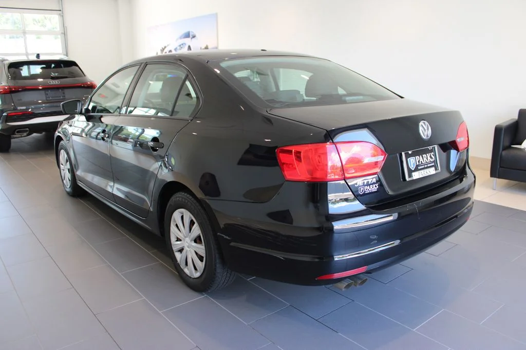 Used 2013 Black Uni Volkswagen 2.0L S image 29