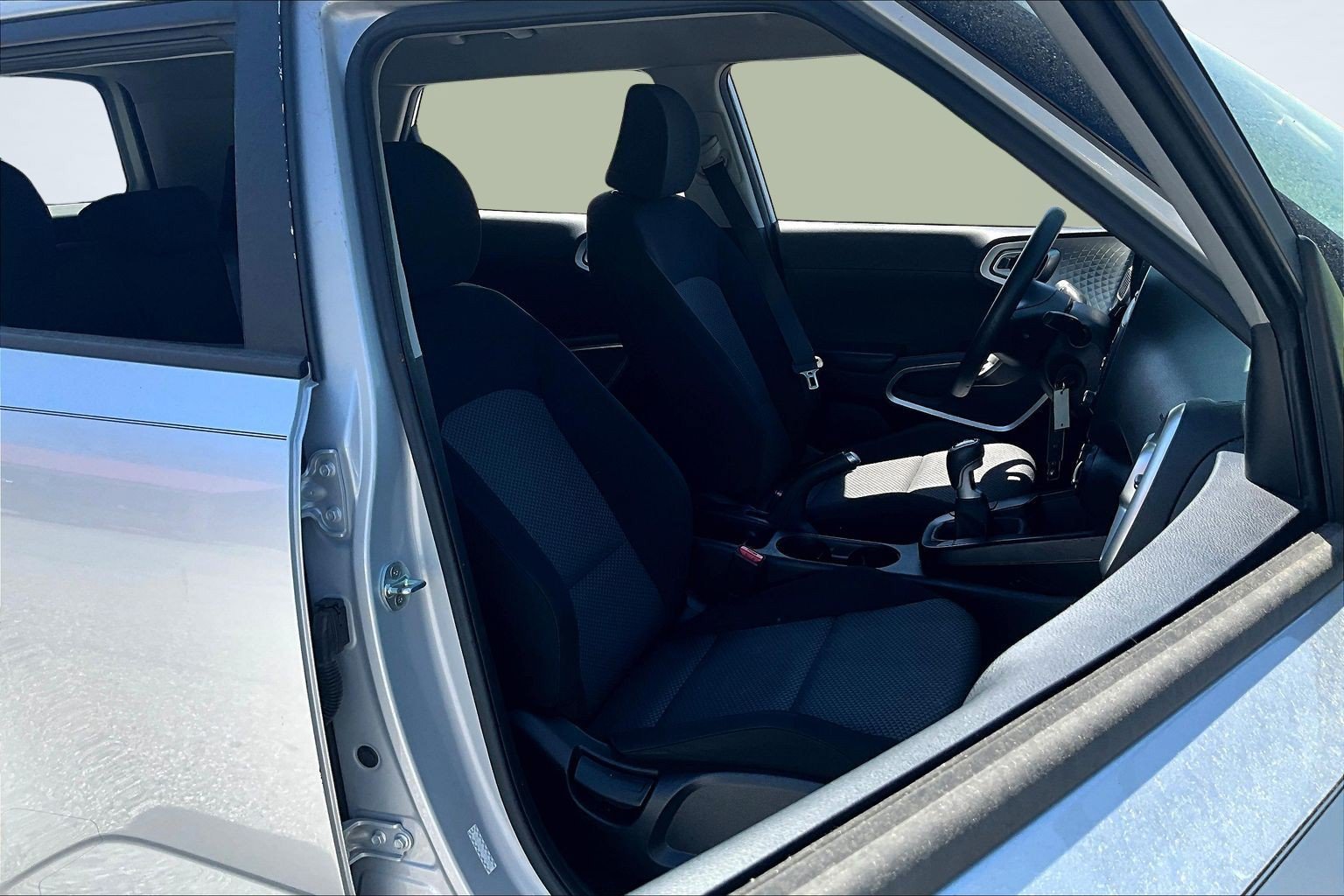 Used 2021 Silver Kia LX image 27