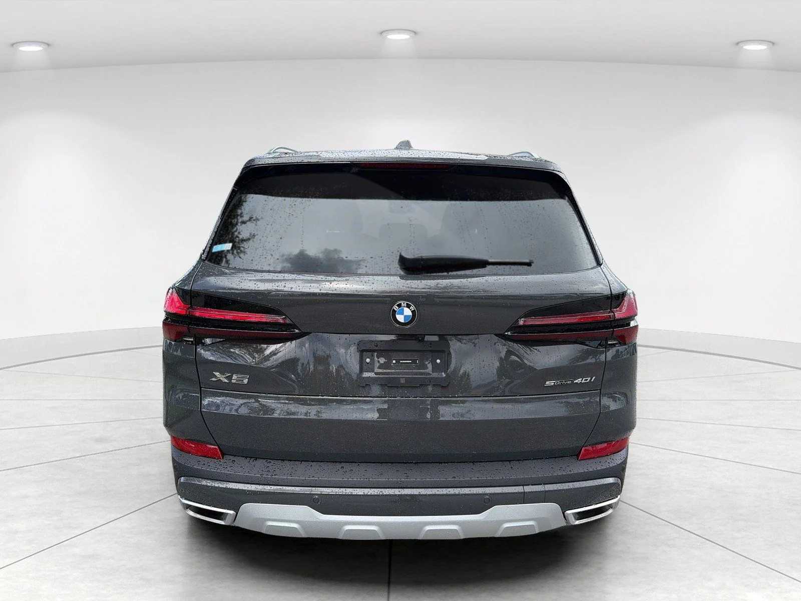New 2026 Dravit Grey Metallic BMW sDrive40i image 5