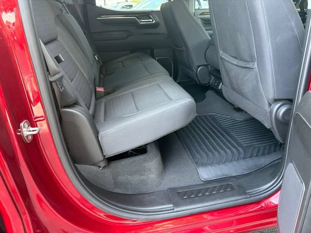 Used 2023 VOLCANIC RED TINTCOAT GMC Elevation image 15