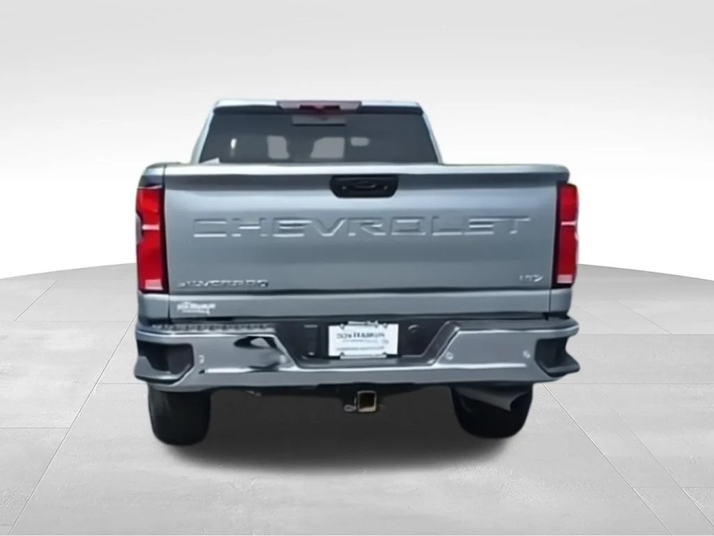 Used 2025 Gray Chevrolet LTZ image 7