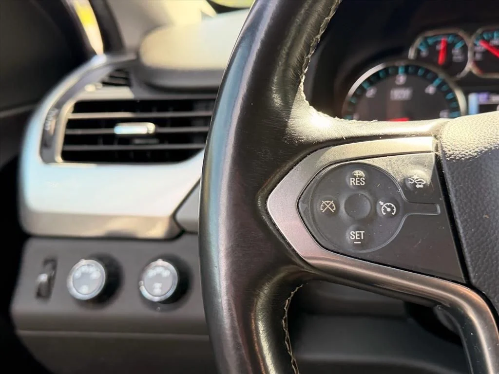 Used 2020 White Chevrolet LT image 20