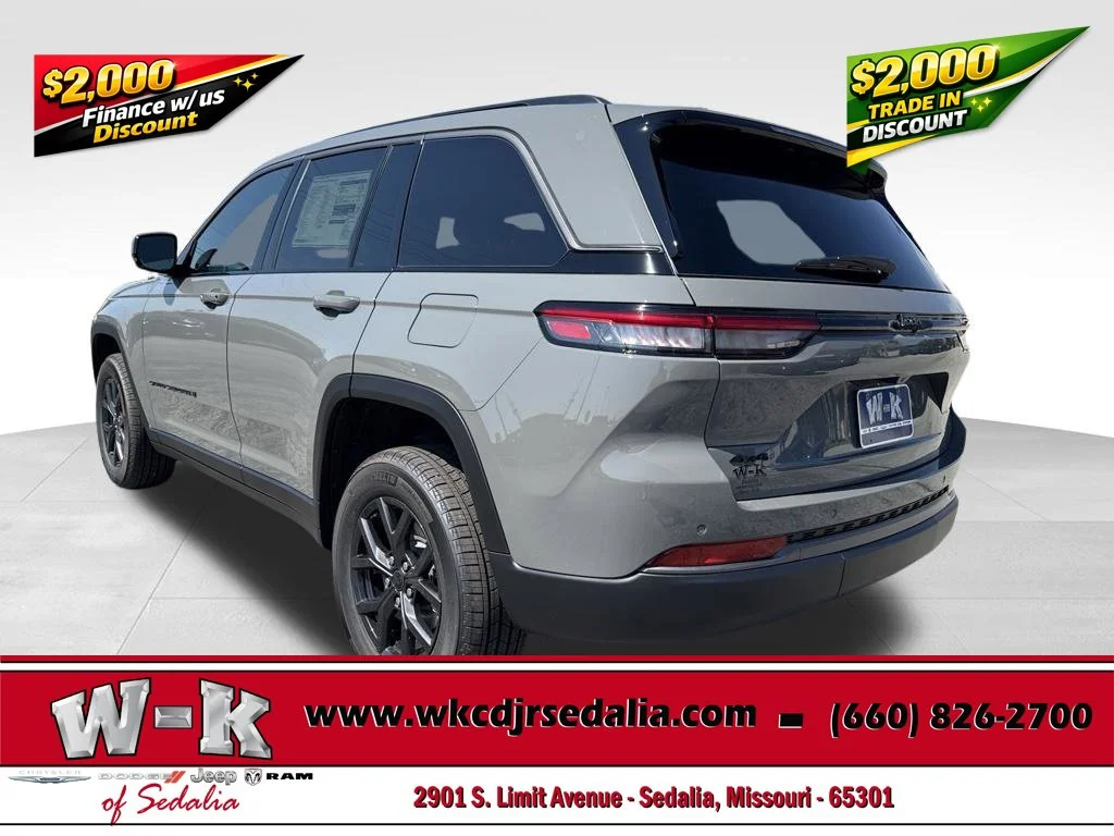 New 2027 Gray Jeep Altitude image 8